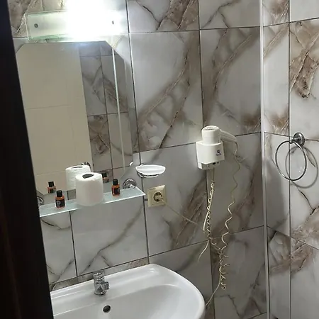 מלון Lotus Line *